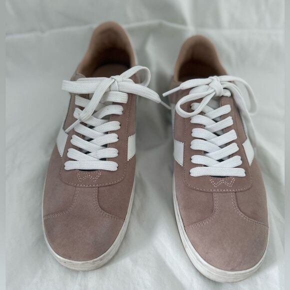 Stuart Weitzman Daryl leather suede plush low top sneakers size 10. - Picture 1 of 4